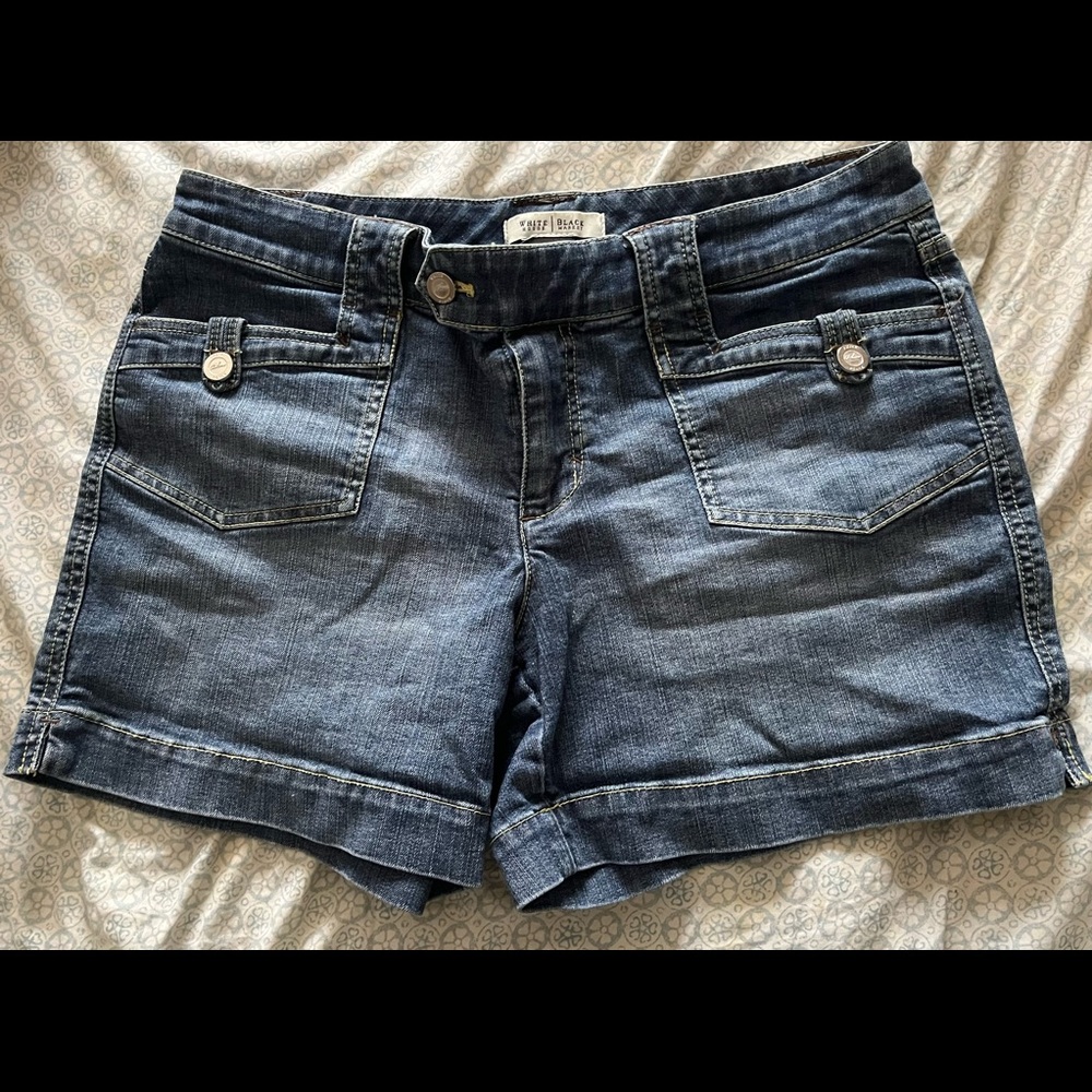 NWOT White House Black Market Blue Jean Shorts, size 8